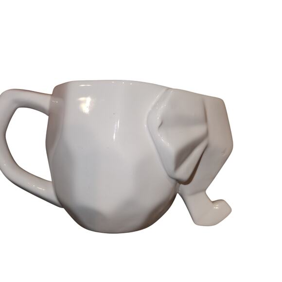 Hazel & Co White Geometric Elephant Tea Mug (Very Small Chip) - Picture 3 of 6
